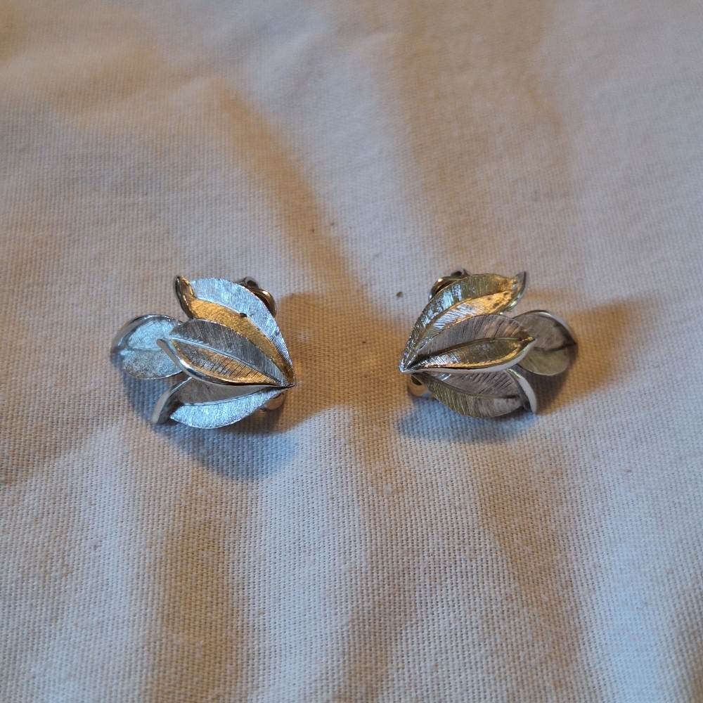 Silver Crown Trifari Clip on Earrings